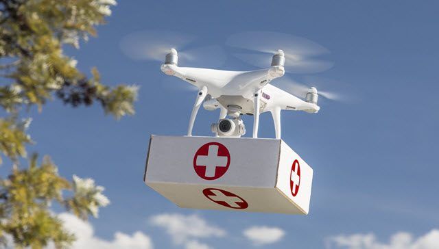 Rápidas y efectivas son hasta ahora las entregas de vacunas con drones. 